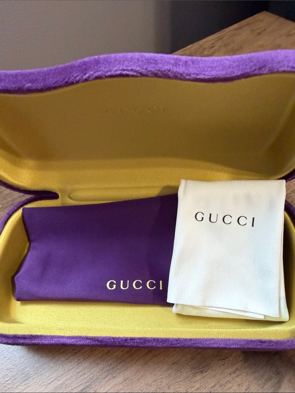Gucci Purple Velvet Eyewear Case with Yellow Interior and White Cloths
